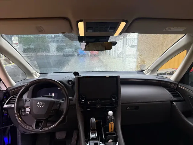 Toyota Alphard — Фото автомобиля 11