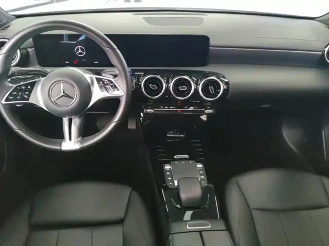 Mercedes-Benz A-Class — Фото автомобиля 12