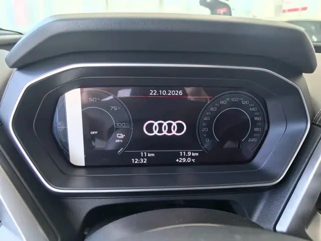 Audi Q4 e-tron — Фото автомобиля 10