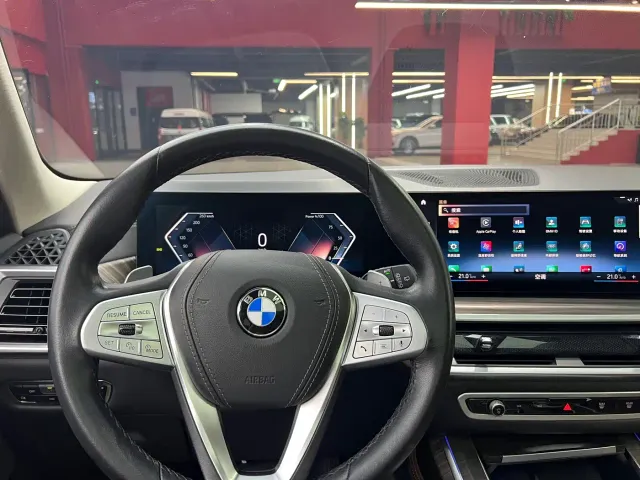 BMW X7 — Фото автомобиля 7