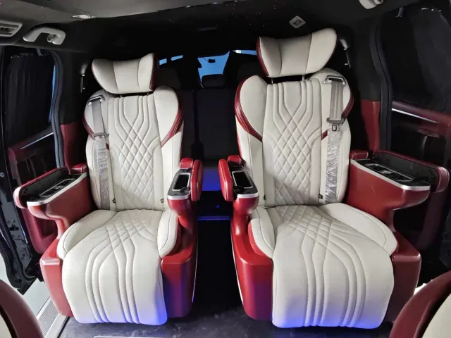 Toyota Sienna — Фото автомобиля 10