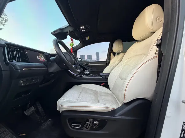 GAC Trumpchi M8 — Фото автомобиля 10