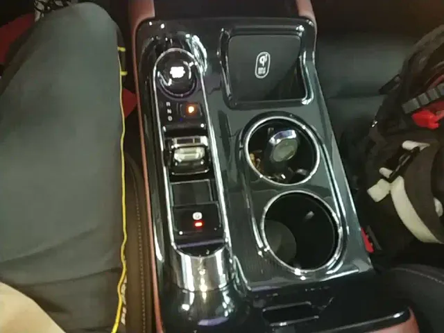 GAC Trumpchi E8 — Фото автомобиля 13