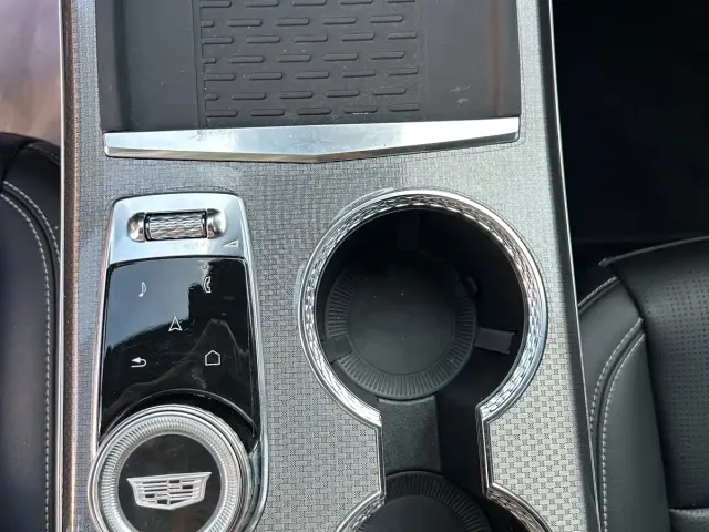 Cadillac XT5 — Фото автомобиля 24