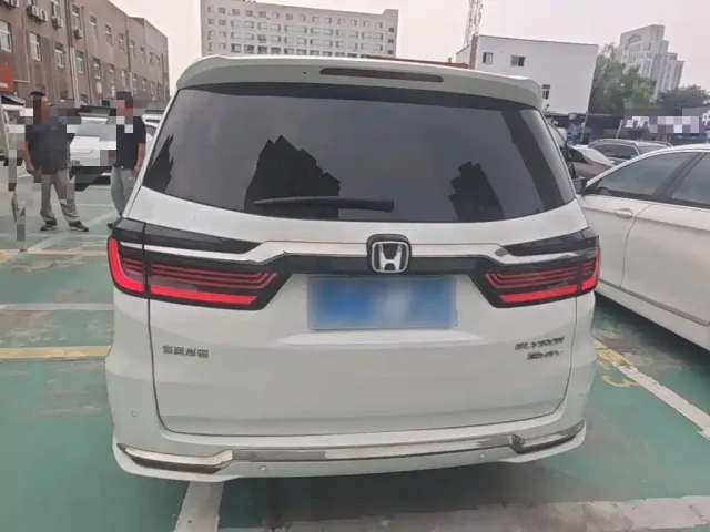 Honda Elysion 2022 2.0L e:HEV Luxury — Фото автомобиля 5