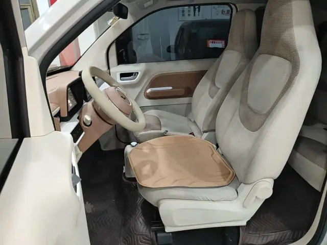 Wuling Hongguang Mini EV — Фото автомобиля 14