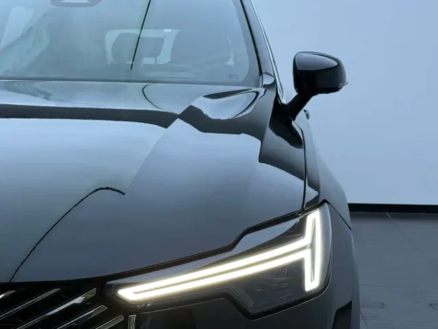 Volvo XC90 — Фото автомобиля 14