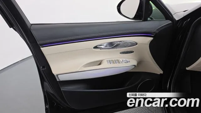 Genesis GV70 2.5T Бензин AWD — Фото автомобиля 23