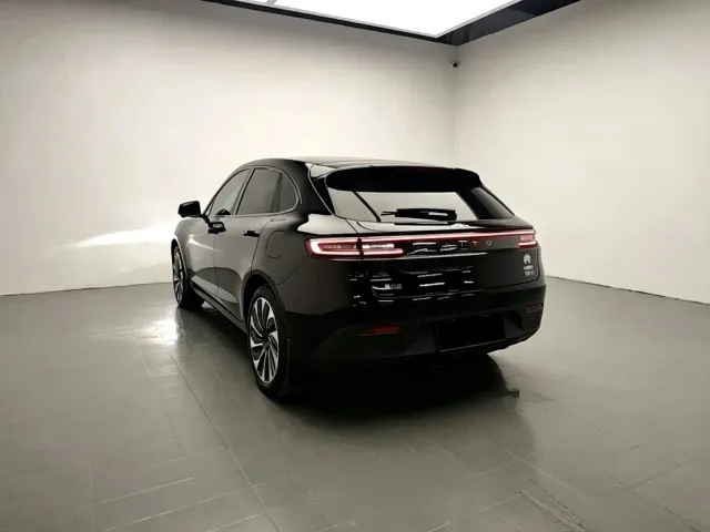 Aito M5 — Фото автомобиля 5