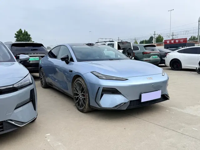 Geely Galaxy E8 — Фото автомобиля 3