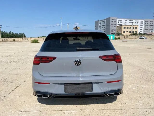 Volkswagen Golf — Фото автомобиля 5