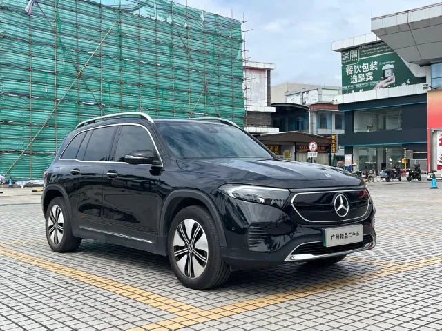 Mercedes-Benz EQB — Фото автомобиля 3