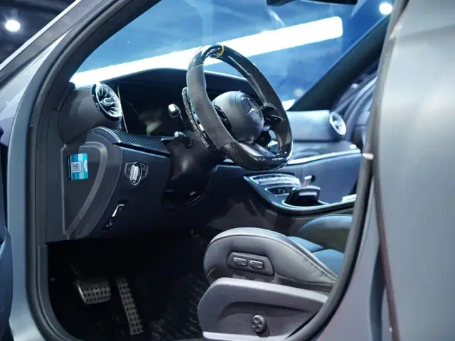 Mercedes-Benz E-Class AMG — Фото автомобиля 14