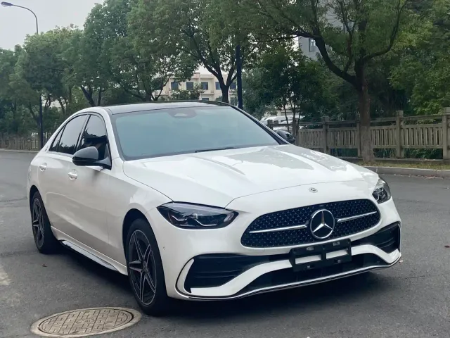 Mercedes-Benz C-Class — Фото автомобиля 3