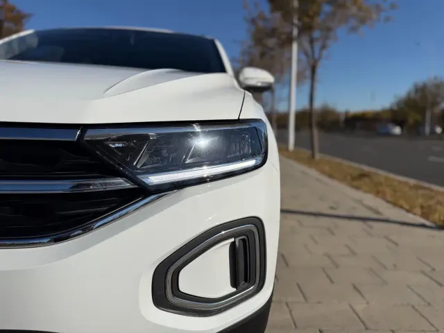 Volkswagen T-Roc — Фото автомобиля 21