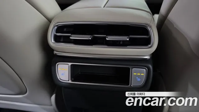 Genesis GV80 — Фото автомобиля 25