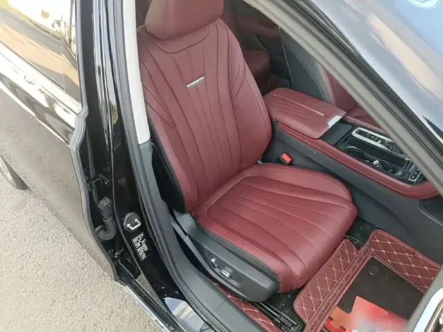 Hongqi H5 — Фото автомобиля 24