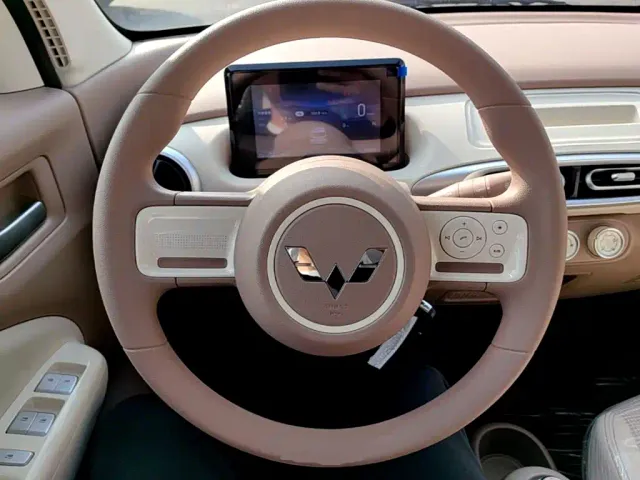 Wuling Hongguang Mini EV — Фото автомобиля 10