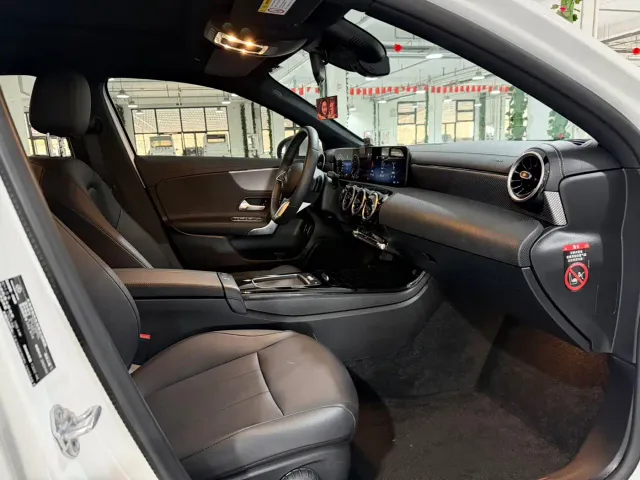 Mercedes-Benz A-Class — Фото автомобиля 18