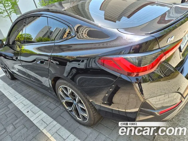 BMW i4 — Фото автомобиля 6