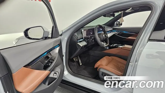BMW 5-Series 5 серия (G60) 530i xDrive M Sport — Фото автомобиля 6