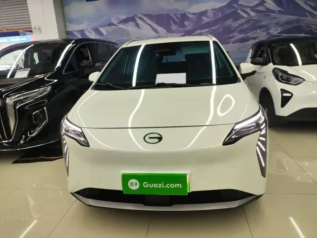 GAC Aion Y — Фото автомобиля 2