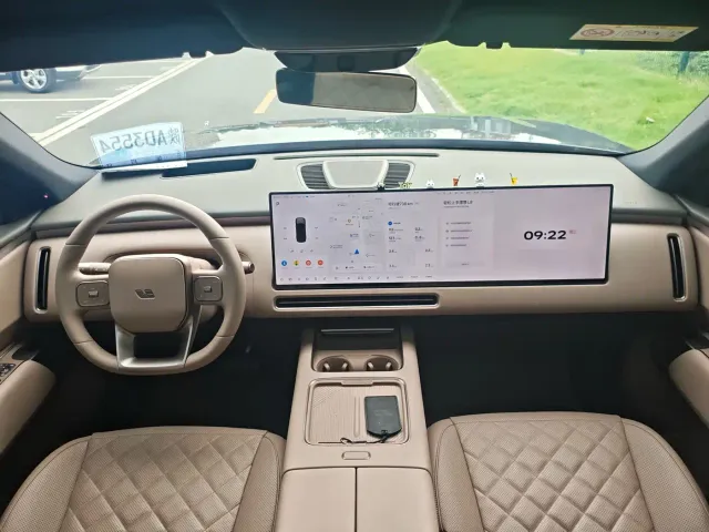 Li Auto Li L8 — Фото автомобиля 4