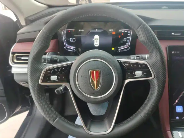 Hongqi H5 — Фото автомобиля 15