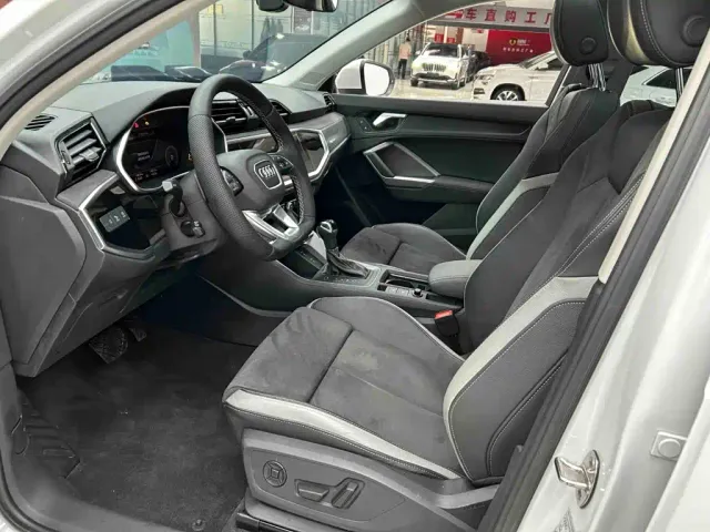 Audi Q3 — Фото автомобиля 16
