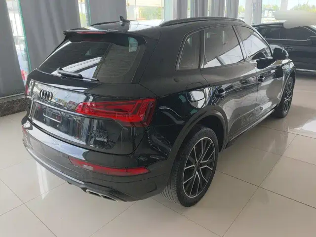 Audi Q5L — Фото автомобиля 3