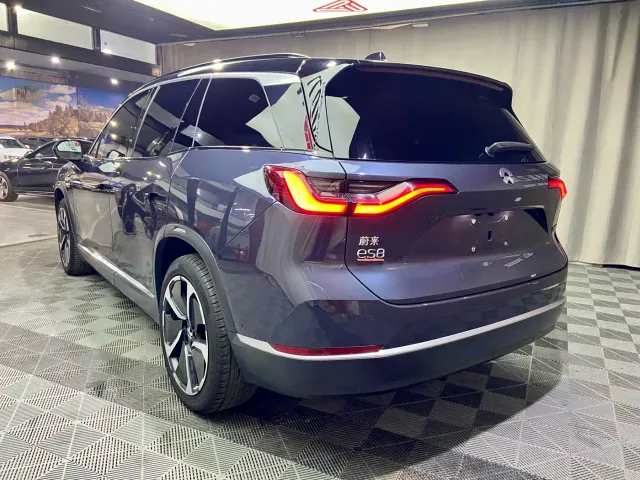 Nio ES8 — Фото автомобиля 5