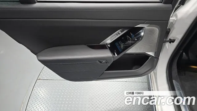 BMW 7-Series 7 серия (G70) 740i sDrive M Sport — Фото автомобиля 23