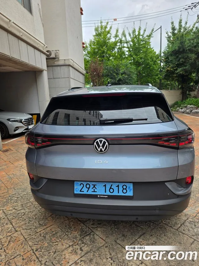 Volkswagen ID.4 — Фото автомобиля 2
