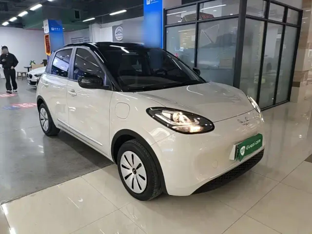 Wuling Bingo — Фото автомобиля 3