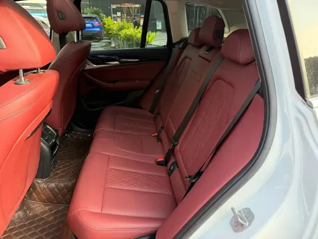BMW X3 — Фото автомобиля 12