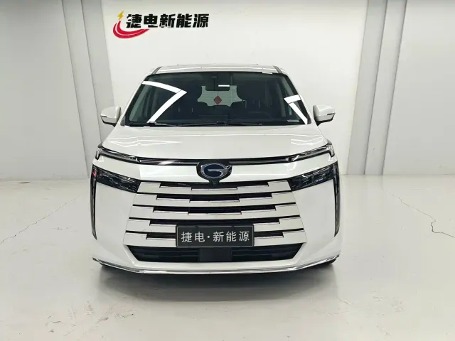 GAC Trumpchi E8 — Фото автомобиля 2