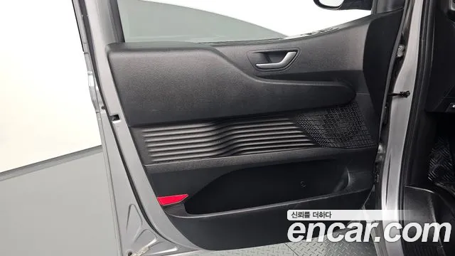 Hyundai Staria — Фото автомобиля 23