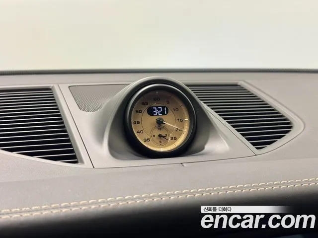 Porsche Macan — Фото автомобиля 14