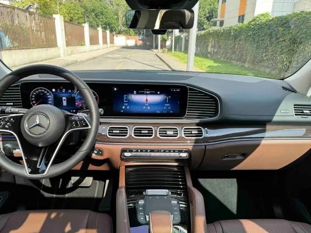 Mercedes-Benz GLE-Class — Фото автомобиля 12