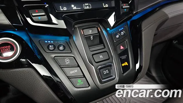 Honda Odyssey — Фото автомобиля 9