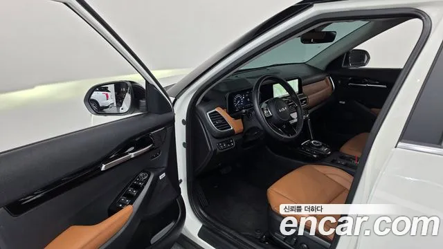 Kia Seltos — Фото автомобиля 15