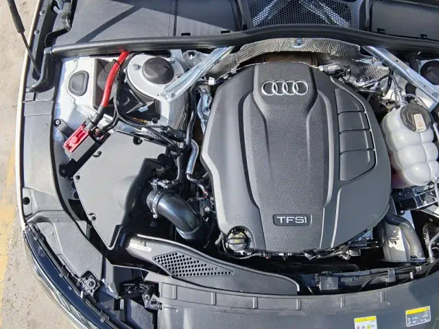 Audi A4L — Фото автомобиля 9