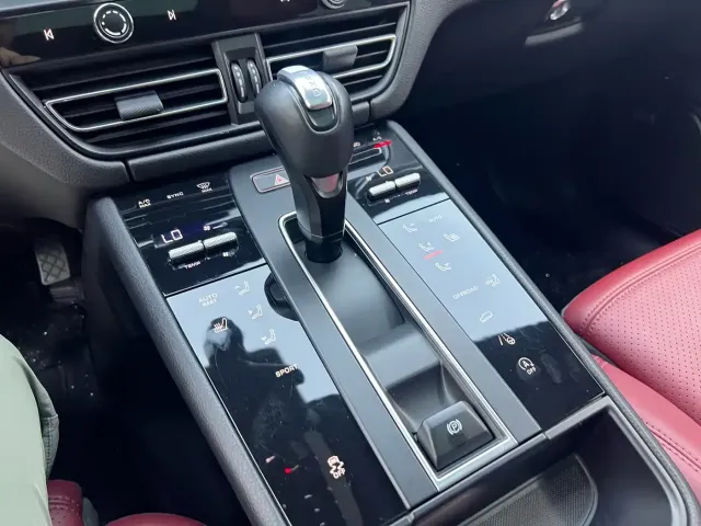 Porsche Macan — Фото автомобиля 17