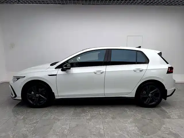 Volkswagen Golf — Фото автомобиля 13