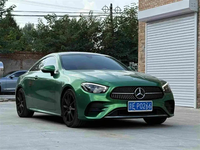 Mercedes-Benz E-Class — Фото автомобиля 2