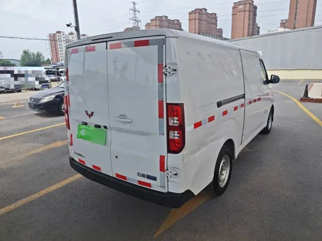 Wuling Yangguang — Фото автомобиля 6