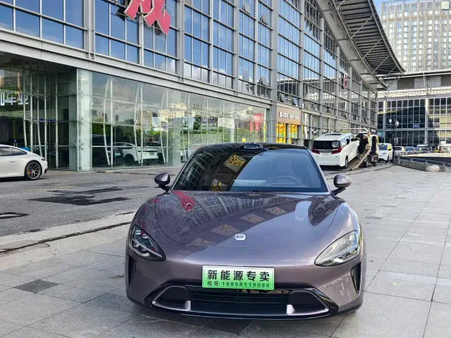 Xiaomi SU7 — Фото автомобиля 2