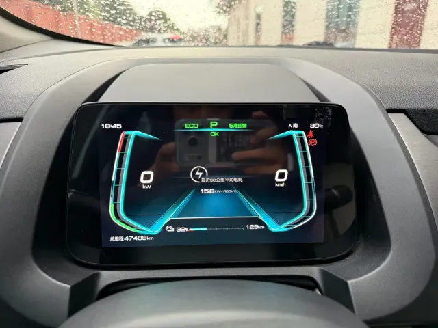 BYD Yuan Pro — Фото автомобиля 10