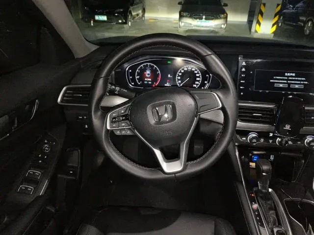 Honda Accord — Фото автомобиля 6