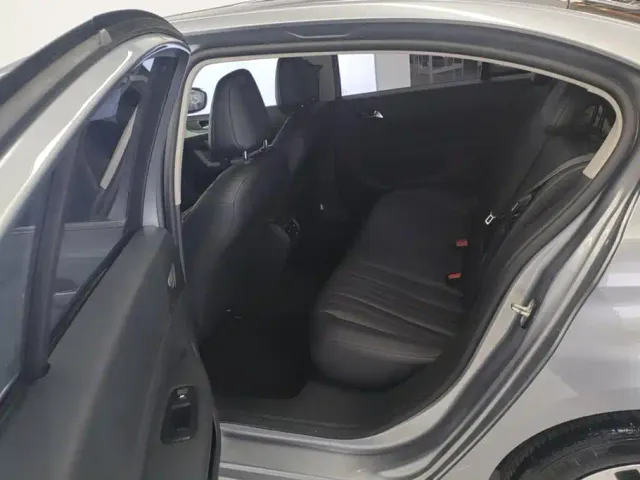 Peugeot 408 — Фото автомобиля 11